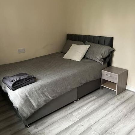 Villa Extra Large House In Woolwich Stadtteil Plumstead Exterior foto